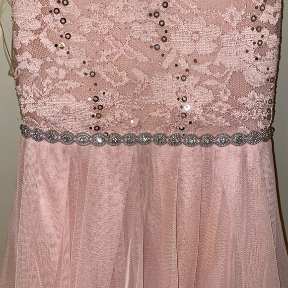 Girls Formal Sleevless Scoop-Neck Dress - Picture 4 of 8